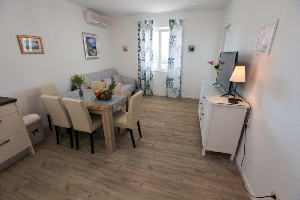 Apartments Luka Rogoznica  Eksteriør bilde